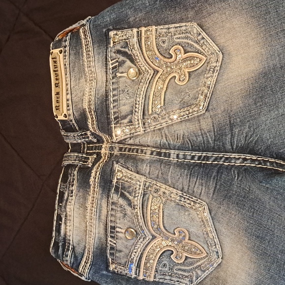 Clothes - Picture 2 of 3